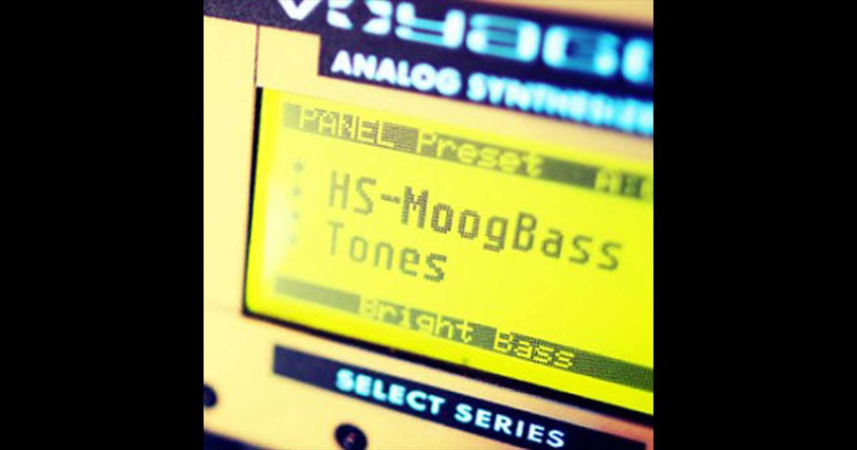 HelloSamples Moog Voyager Bass Tones